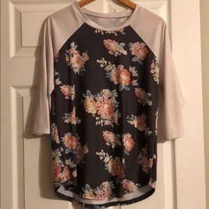 Gray floral 3/4 raglan
